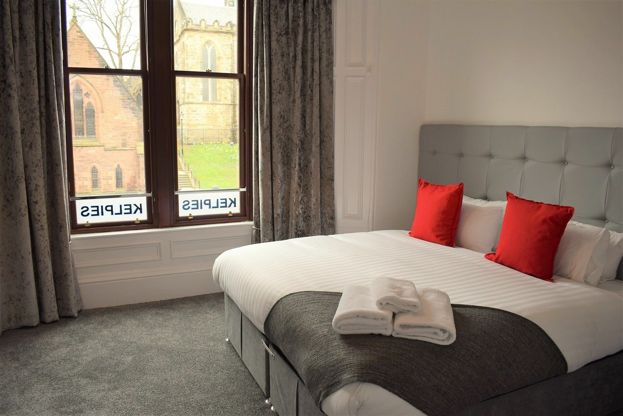 Kelpies Serviced Apartments Фалькирк Экстерьер фото