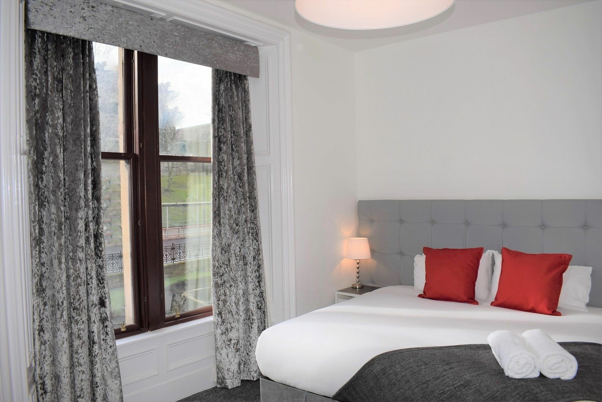 Kelpies Serviced Apartments Фалькирк Экстерьер фото